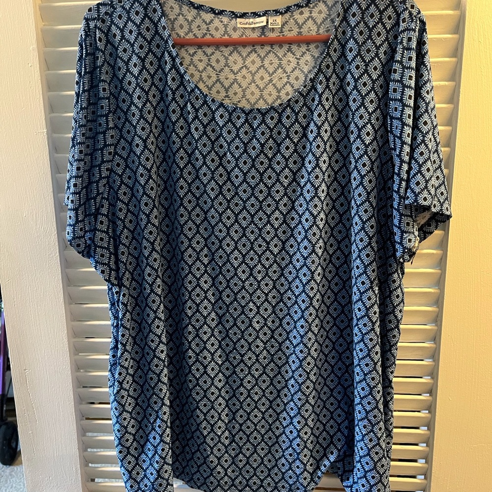 Croft & Barrow Navy Diamond Pattern Blouse
